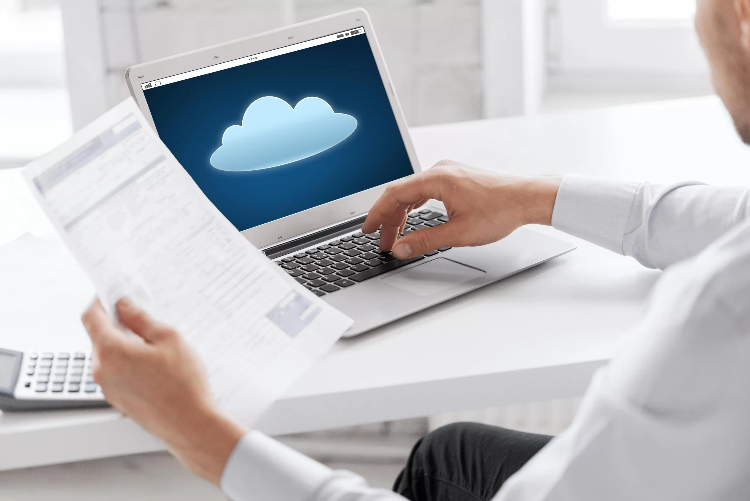 computador representando a computação em nuvem